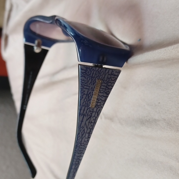 COPY - COPY - VALENTINO Glasses - Picture 5 of 6